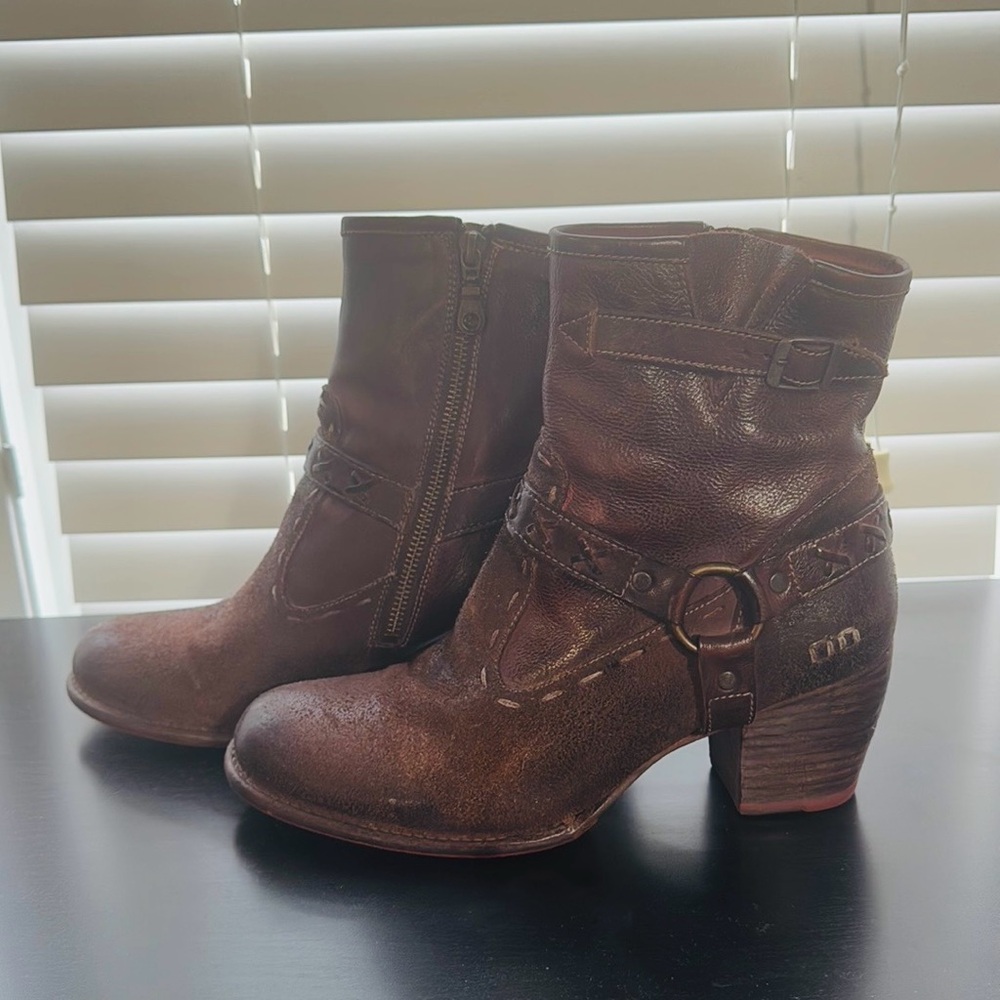 Bed Stu brown boots